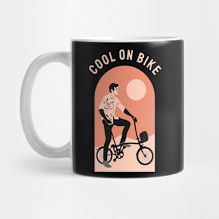 Cool on Bike T-Shirt - Trendy Cycling Graphic Tee Mug